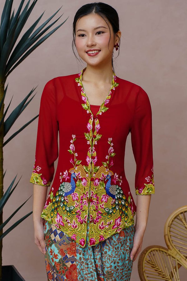 THE GOLDEN CREST EMBROIDERY NYONYA KEBAYA (CRIMSON RED)