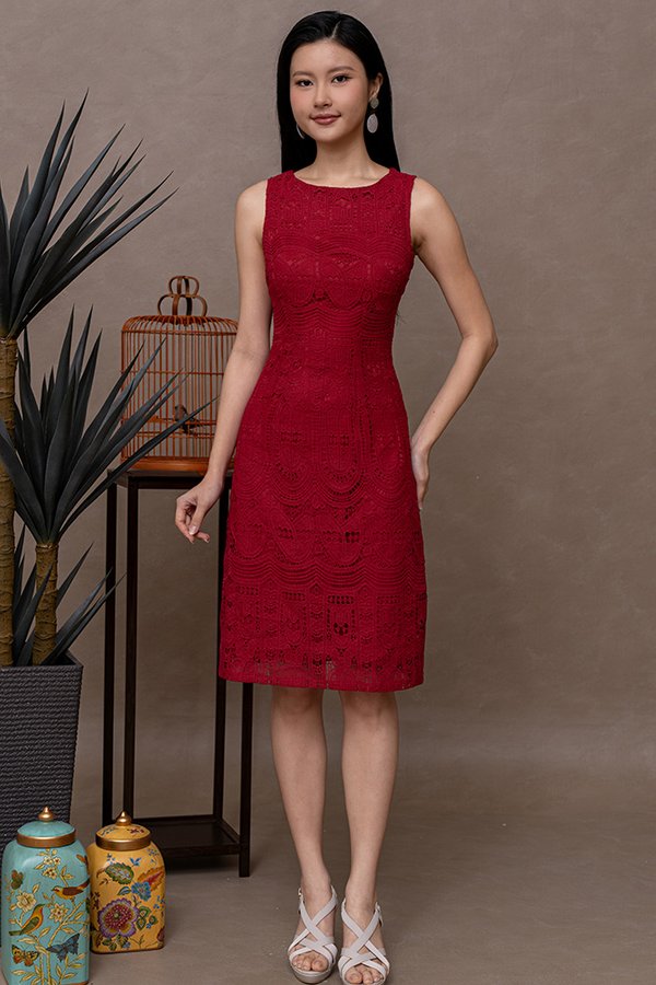 AIME CROCHET DRESS (WINE RED)