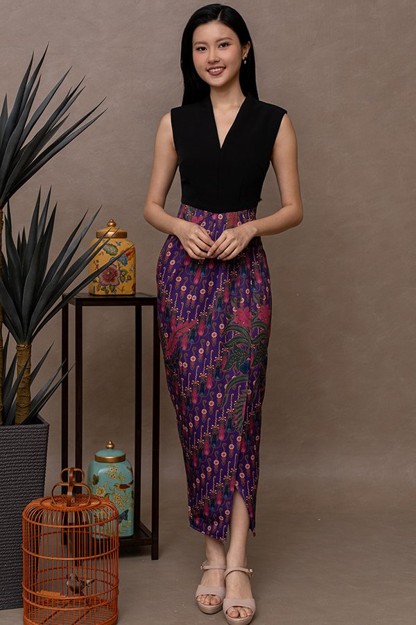 ANGKASA V NECK BATIK TULIP DRESS (BLACK)