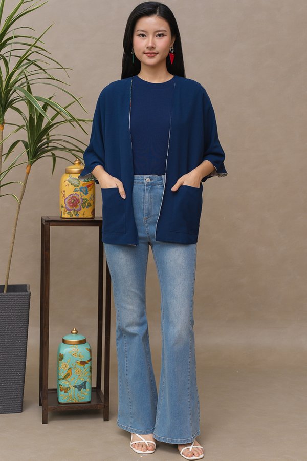 THE BARNYARD REVERSIBLE KIMONO JACKET (WHITE NAVY)
