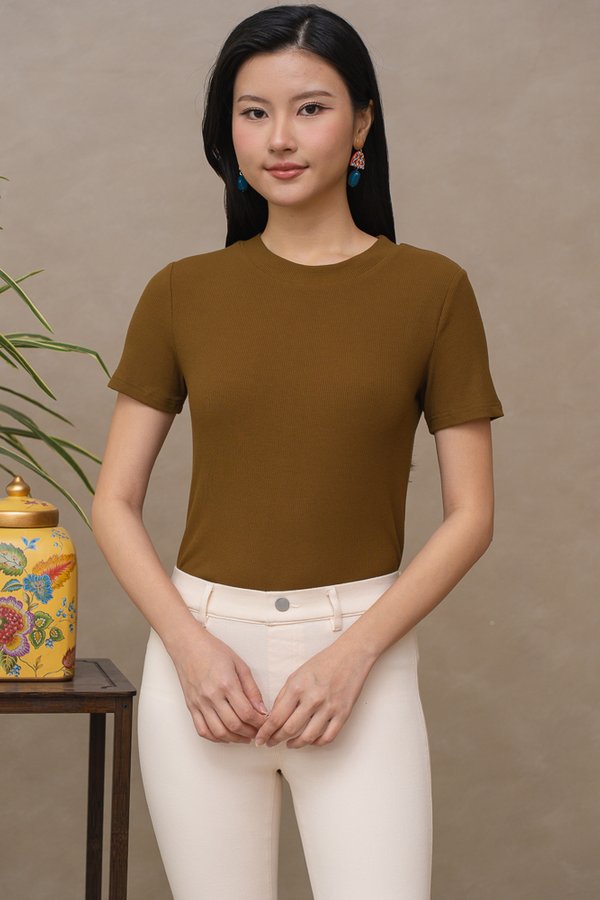 PAXTON RIBBED TOP (MOSS BROWN)