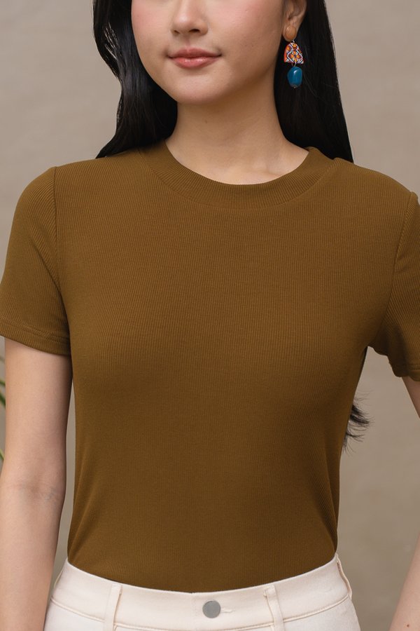 PAXTON RIBBED TOP (MOSS BROWN)