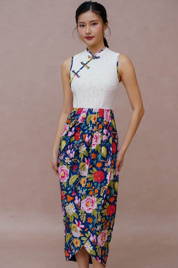 THE LANGUAGE OF FLOWERS LACE CHEONGSAM DRESS (WHITE)