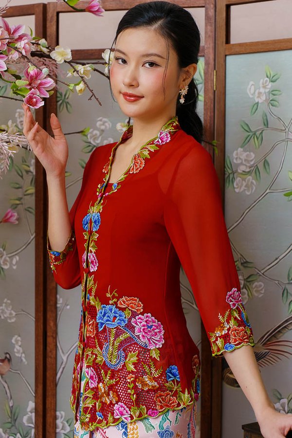 CELESTIAL BLOOM EMBROIDERY NYONYA KEBAYA (CRIMSON RED)