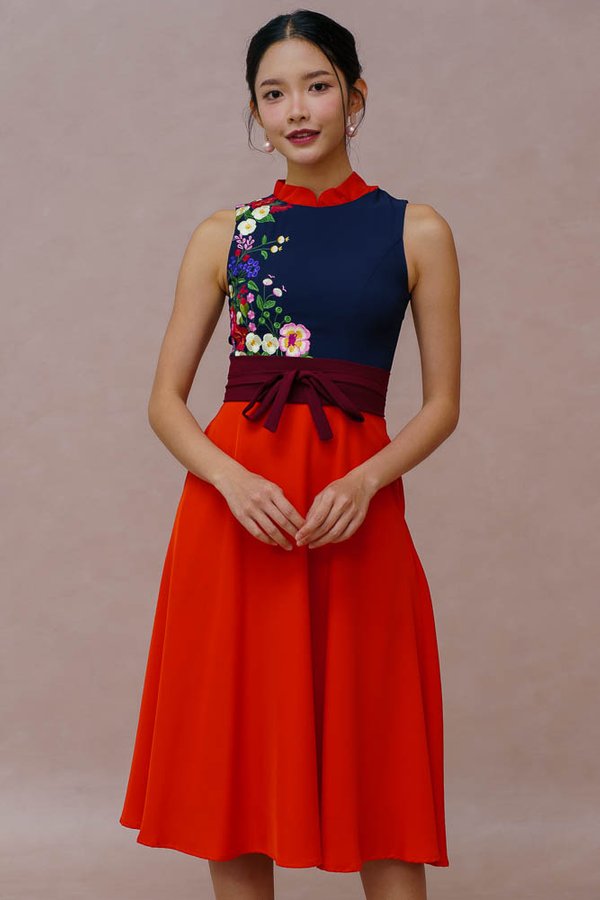 FLOREA SONATA EMBROIDERY CHEONGSAM DRESS (NAVY EMBER)