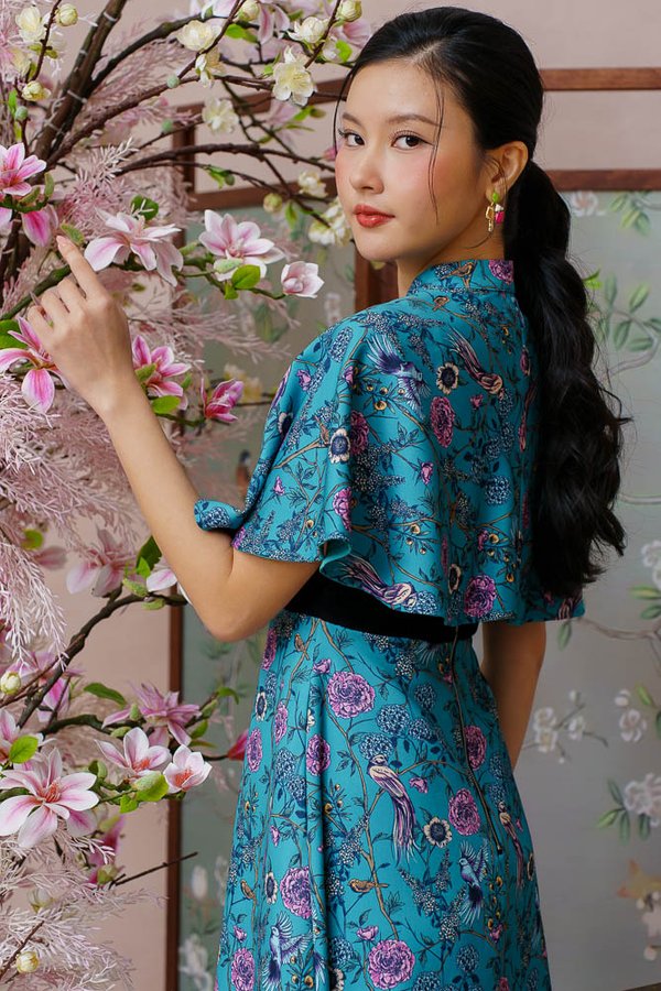 WILLOW SPRING LACE FLARE DRESS WITH CAPE (SEA GLASS)