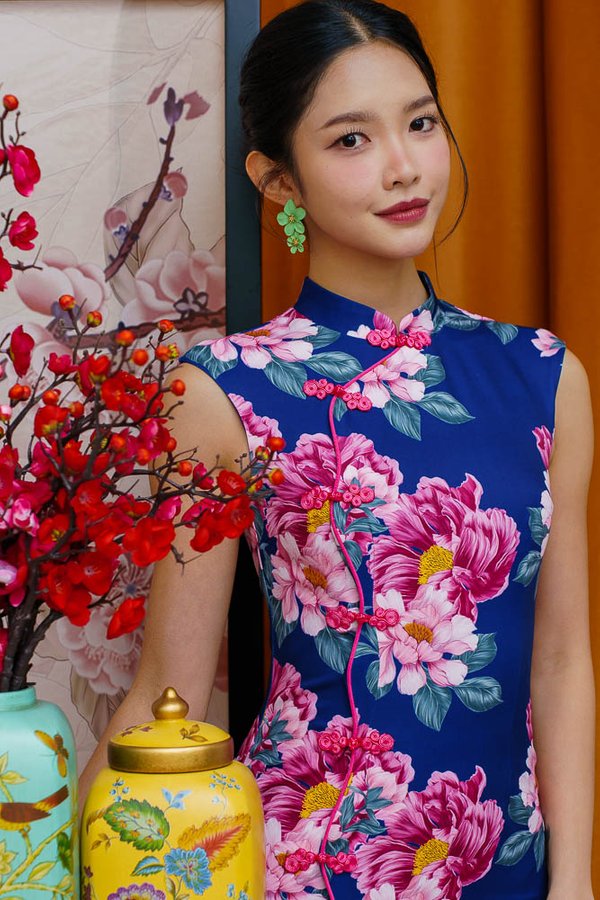 MOONLIT PEONY FRONT SLIT CHEONGSAM DRESS (NAVY)
