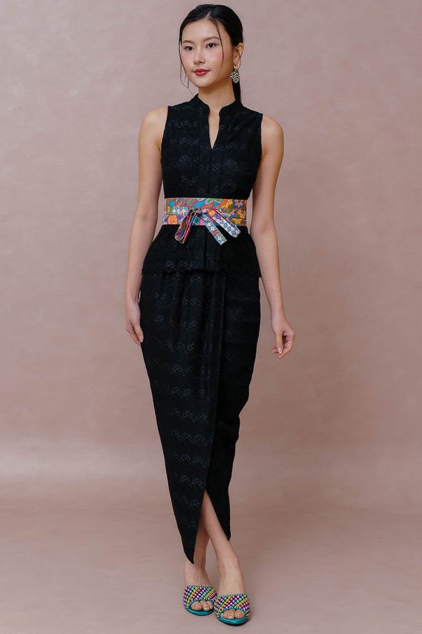 DANA FARIS LACE NYONYA SKIRT (ONYX BLACK)