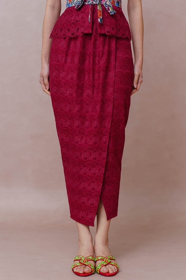 DANA FARIS LACE NYONYA SKIRT (RICH MAROON)