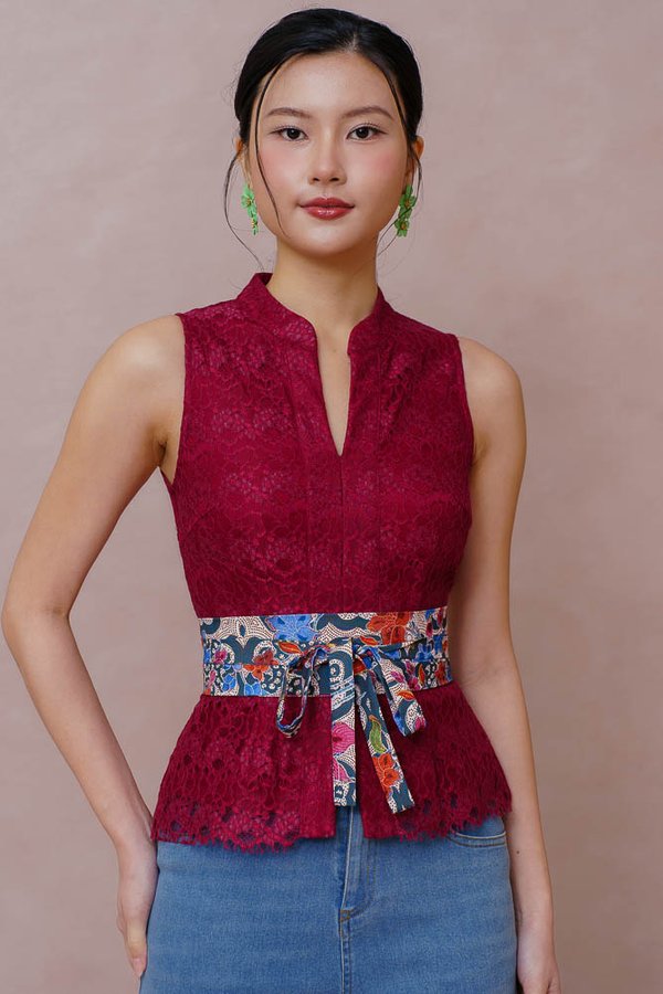 DANA FARIS LACE KEBAYA (RICH MAROON)