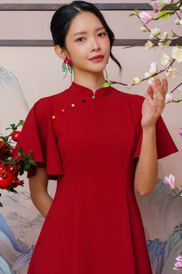 GOLDEN THREAD FLUTTER SLEEVED CHEONGSAM DRESS (LADYBUG RED)