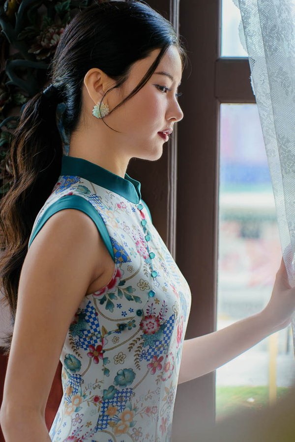 HANA SENSU CHEONGSAM DRESS (CLOUDY WHITE)