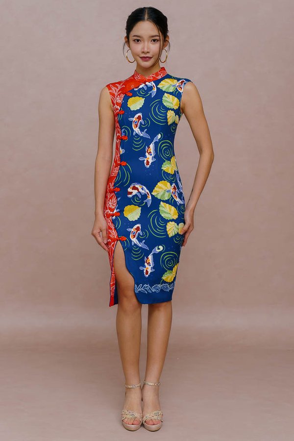 MOONLIT POND OF TRANQUILITY BATIK CHEONGSAM DRESS (NAVY)