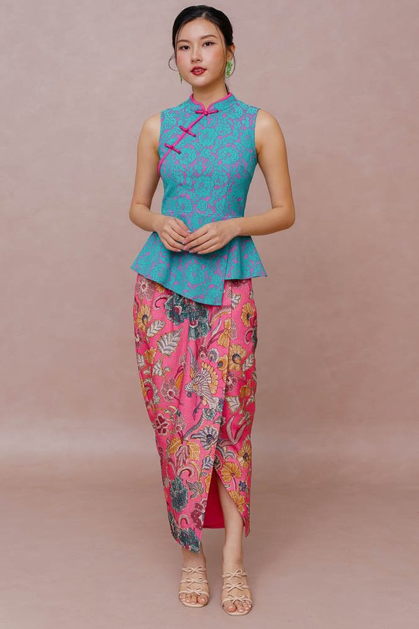 STARDUST PETALS BATIK NYONYA SKIRT (CABARET PINK)