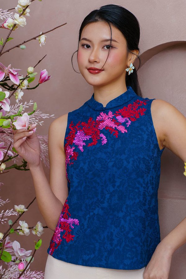 BLOOMINGDALE EMBROIDERED LACE CHEONGSAM TOP (TEAL BLUE)