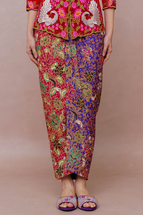 AANYA DEWI NYONYA BATIK SKIRT (CARNELIAN)