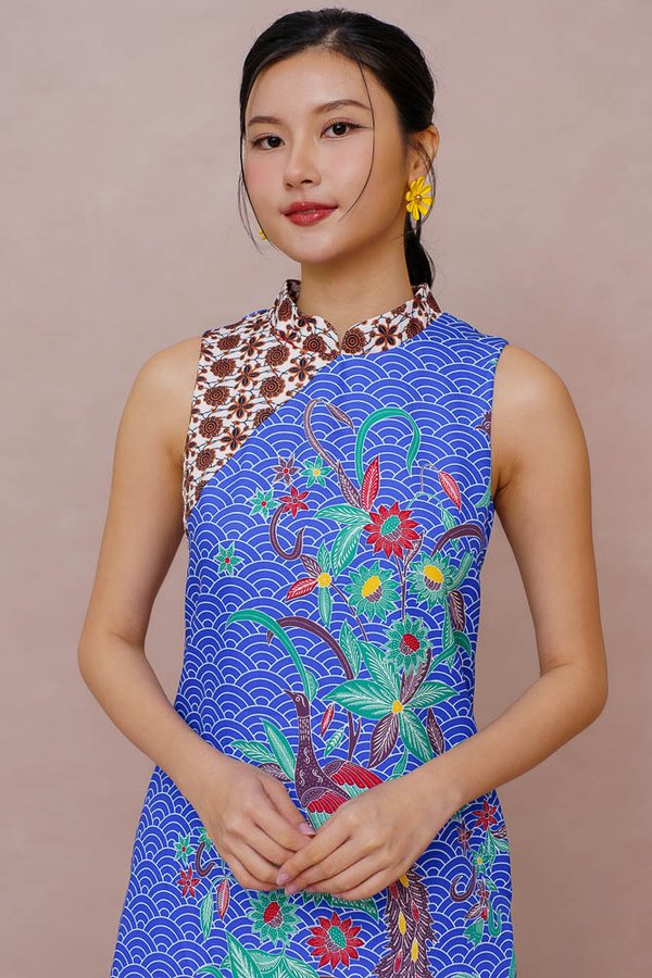 FASCINATING OMNITA BATIK CHEONGSAM DRESS (ARCTIC BLUE)