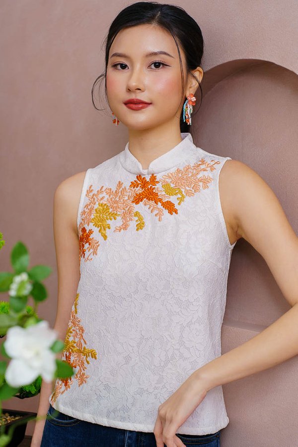 BLOOMINGDALE EMBROIDERED LACE CHEONGSAM TOP (WHITE)