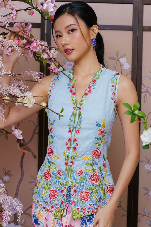 LITTLE NYONYA SWISS DOT EMBROIDERY NYONYA KEBAYA (PETAL BLUE)