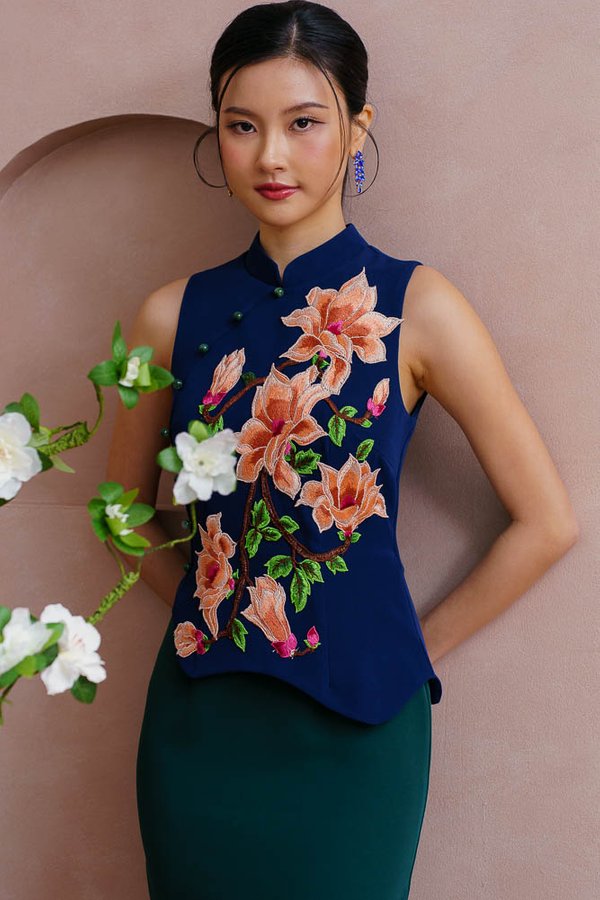 REIGN OF THE IMPERIAL PEONY EMBROIDERY QIPAO (ROYAL NAVY)