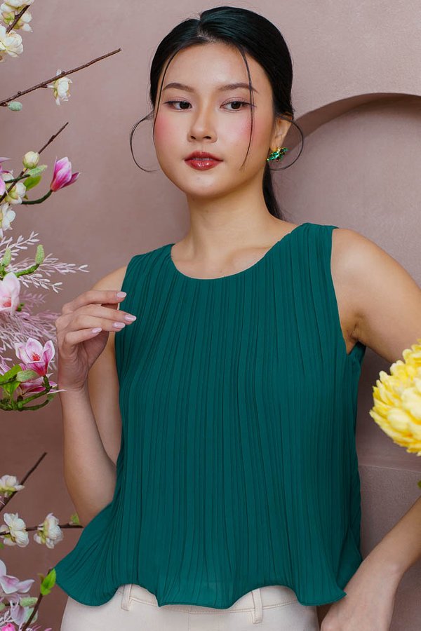 BELLE CURLED HEM PLEATED TOP (EMERALD)