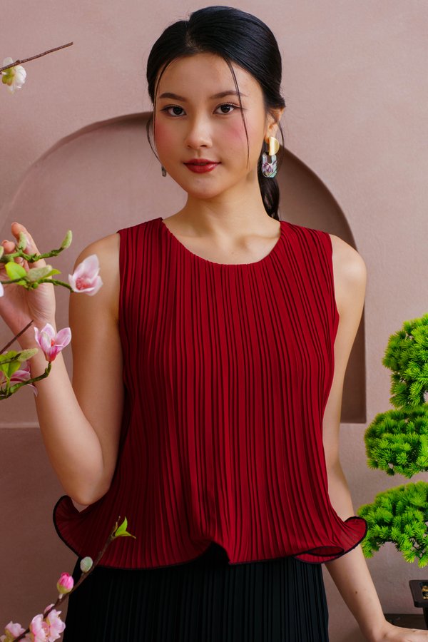 ESMERALDA CURLED HEM PLEATED DRESS (RICH MAROON)