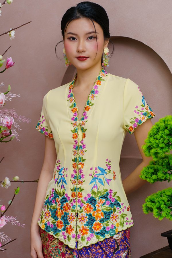 SONG OF THE SWALLOW EMBROIDERY NYONYA KEBAYA (BUTTERMILK)