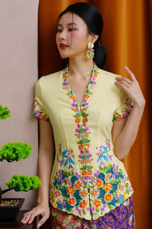 SONG OF THE SWALLOW EMBROIDERY NYONYA KEBAYA (BUTTERMILK)