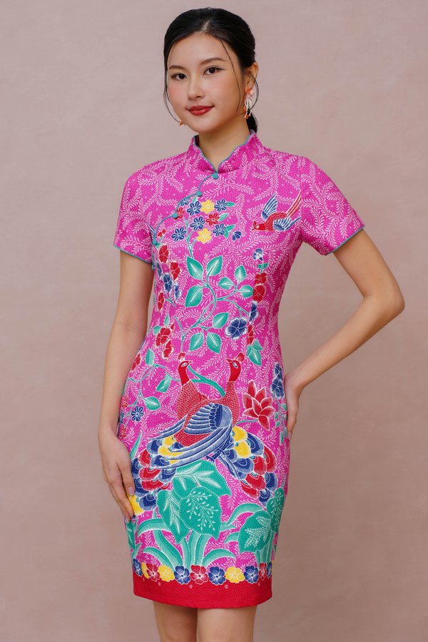 PARABLE OF THE TWIN PEACOCKS BATIK CHEONGSAM DRESS (FUCHSIA PINK)
