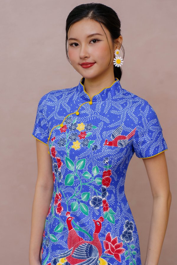 PARABLE OF THE TWIN PEACOCKS BATIK CHEONGSAM DRESS (CLASSIC BLUE)