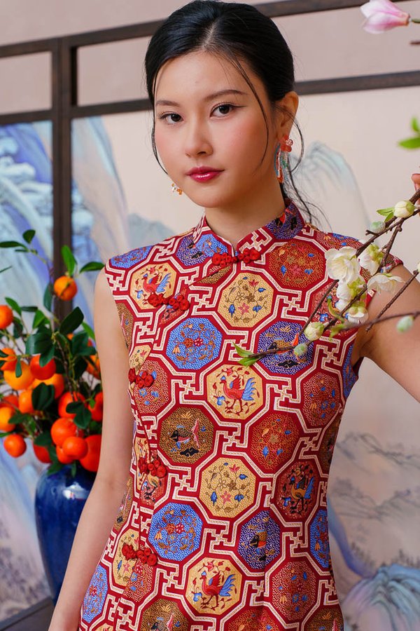 DREAM OF A THOUSAND MANSIONS BATIK CHEONGSAM DRESS (WINE RED)