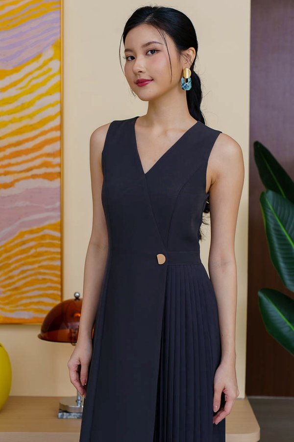 URBANA FOLD PLEATED DRESS (ANCHOR GREY)