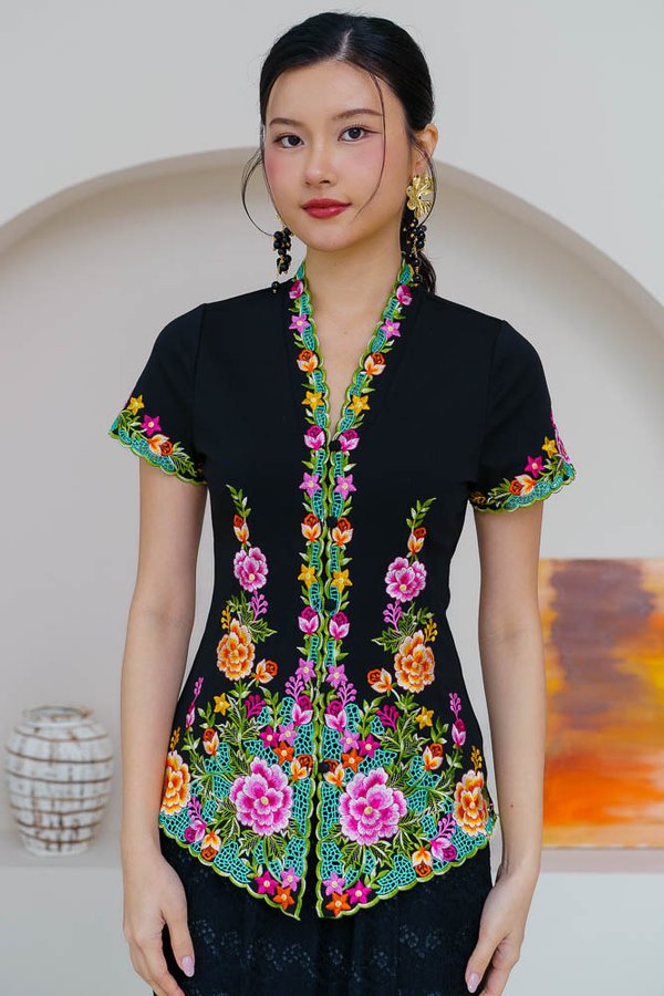 BLOOM BELLE EMBROIDERY NYONYA KEBAYA (BLACK)