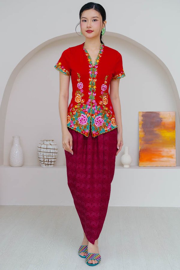 BLOOM BELLE EMBROIDERY NYONYA KEBAYA (RED)