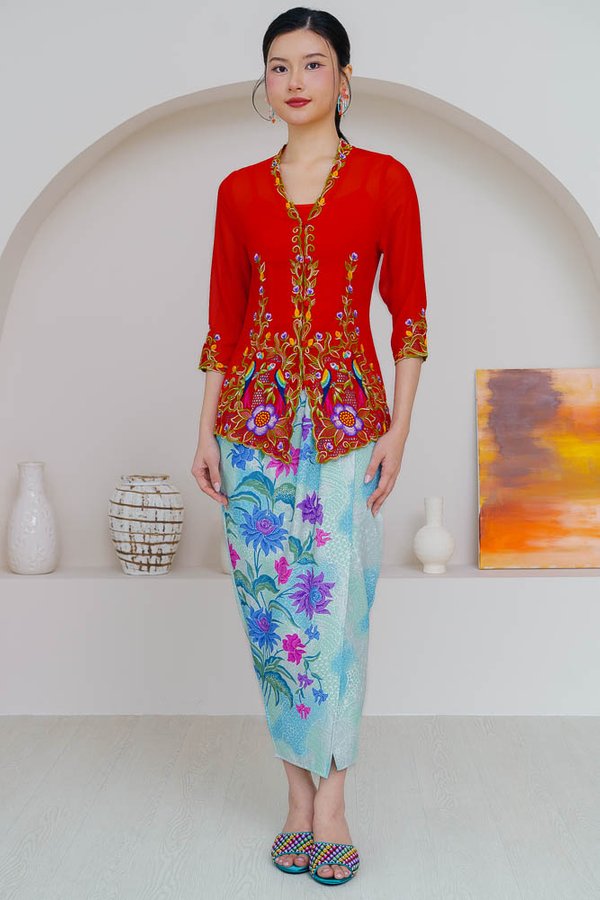 PARADIS AVIARY EMBROIDERY NYONYA KEBAYA (COLA RED)