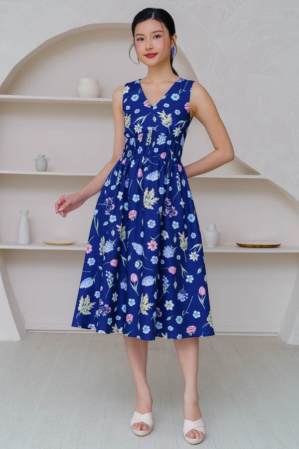 BUTTERCUP V NECK FLORAL DRESS (NAVY)