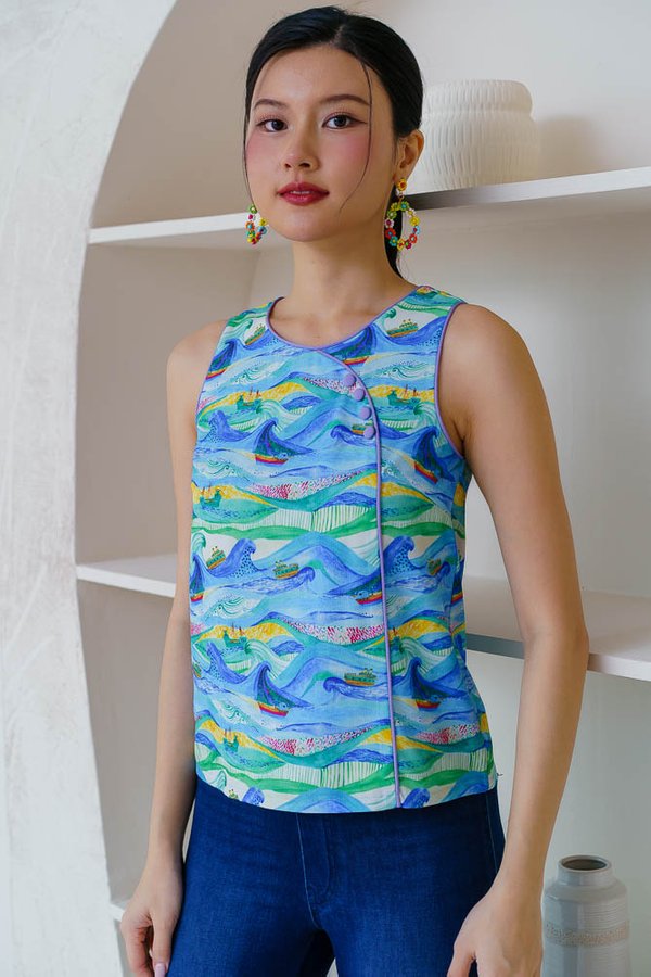 SEASCAPE STORY WHIMSICAL TOP
