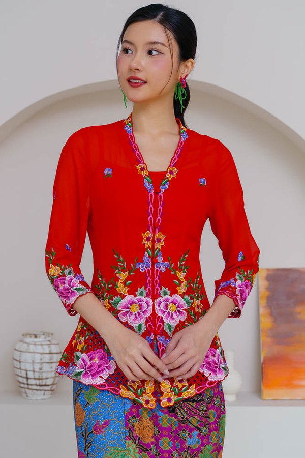 BLOOMARA EMBROIDERY NYONYA KEBAYA (TANGERINE TANGO)