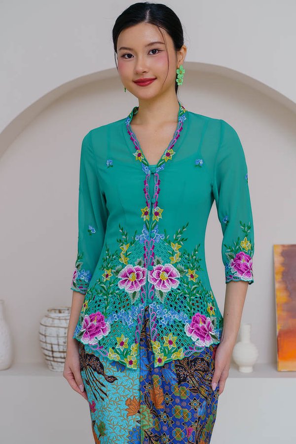 BLOOMARA EMBROIDERY NYONYA KEBAYA (VIRIDIAN GREEN)