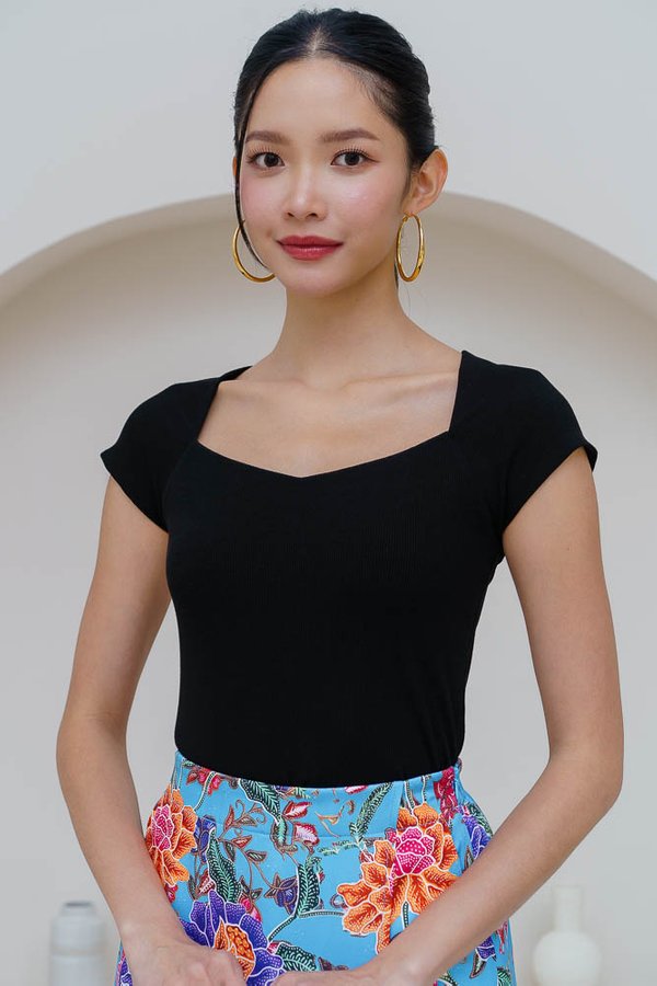 TETRIS DIAMOND NECKLINE TOP (BLACK)