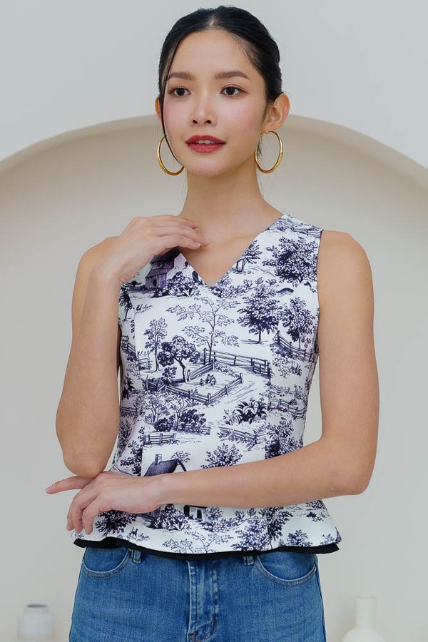 STROLL BY THE COUNTRYSIDE REVERSIBLE V NECK TOP (BLACK TOILE)