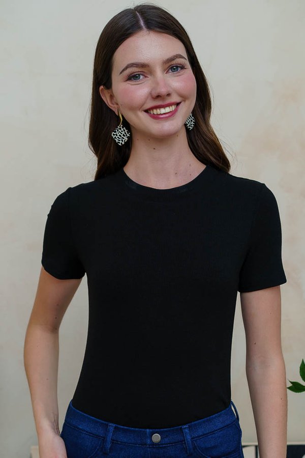 PEPPER RIBBED TOP (BLACK)