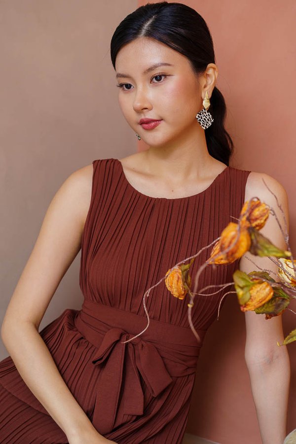 ORIANE PLEATED JUMPSUIT (CAMBRIDGE BROWN)