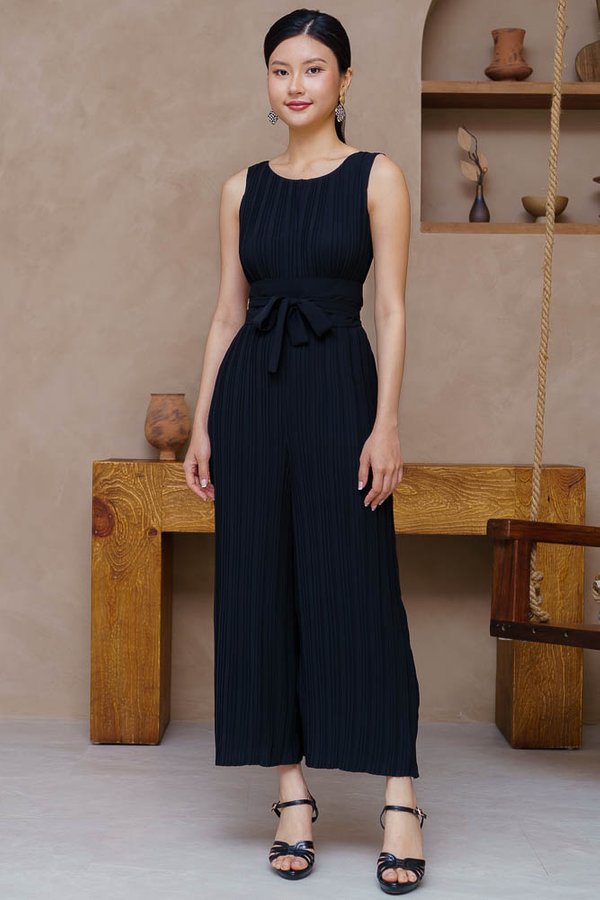 ORIANE PLEATED JUMPSUIT (BLACK)