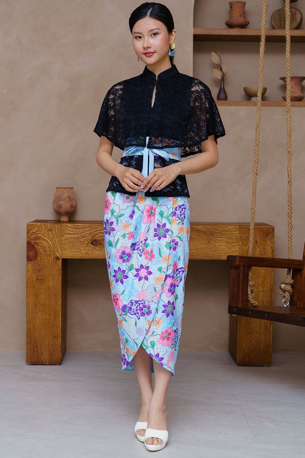 MUTIARA LACE KEBAYA BATIK DRESS (BLACK)