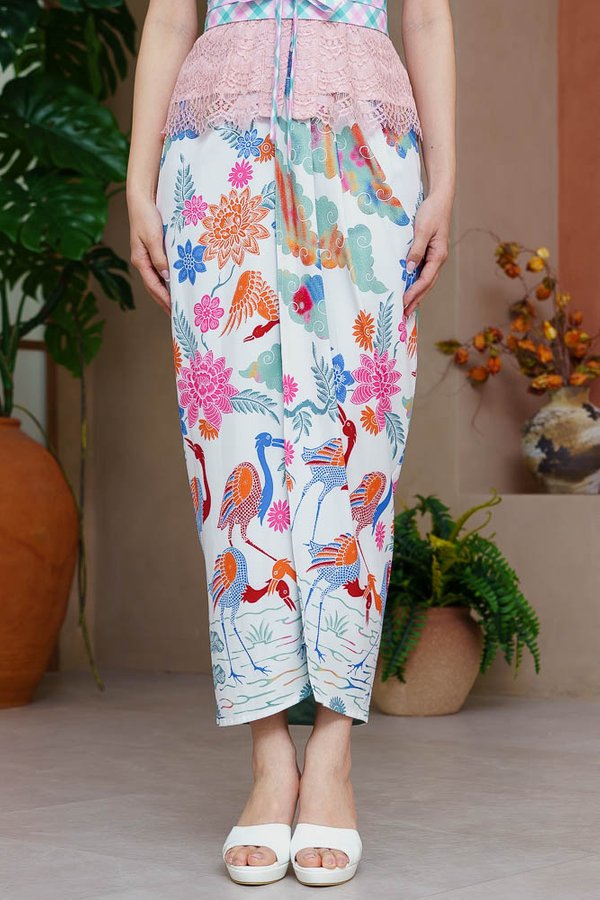 MYSTICAL CRANES OF LAKE TOBA BATIK NYONYA SKIRT (WHITE)