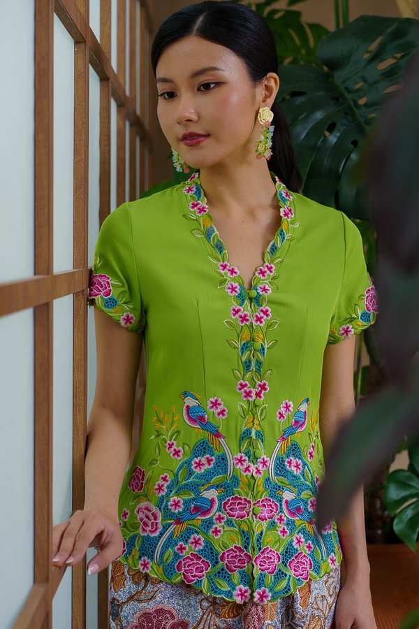 CELESTIAL SONGBIRD EMBROIDERY NYONYA KEBAYA (CHARTREUSE GREEN)