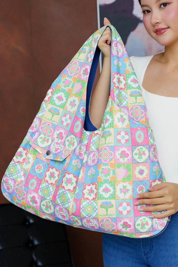 BIBIK’S MOSAIC TILES REVERSIBLE EVERYTHING BAG-VEST (BLUE)
