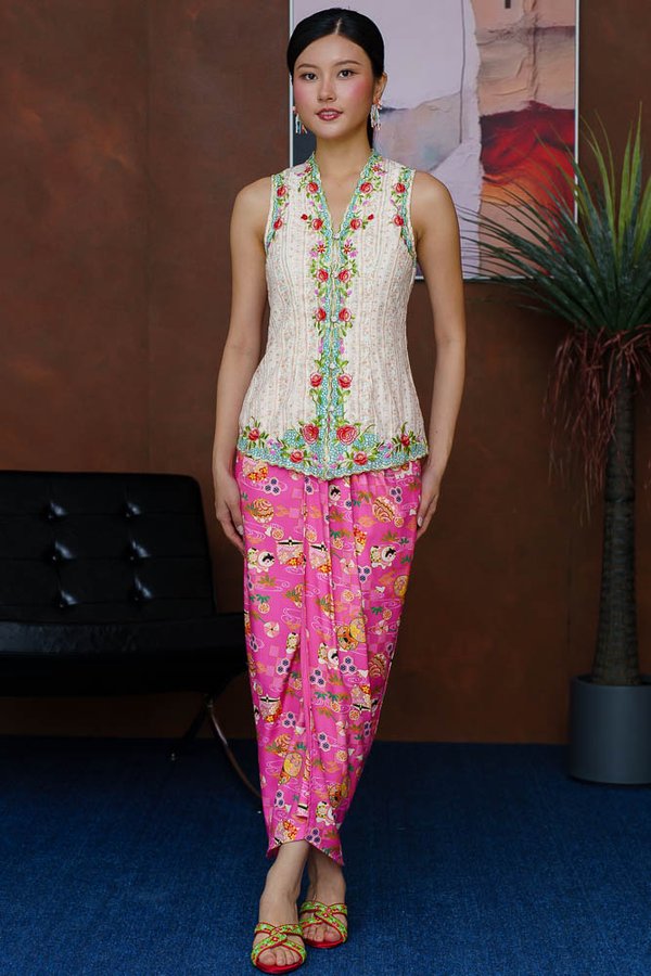 NINGNING COTTON EMBROIDERY NYONYA KEBAYA (LIGHT PINK)