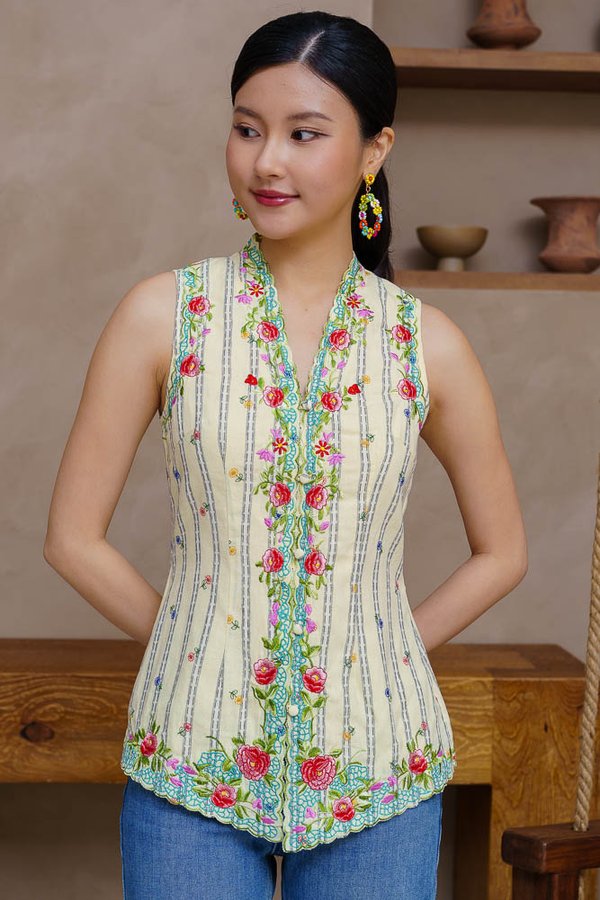 DAFIYAH COTTON EMBROIDERY NYONYA KEBAYA (BUTTERMILK)